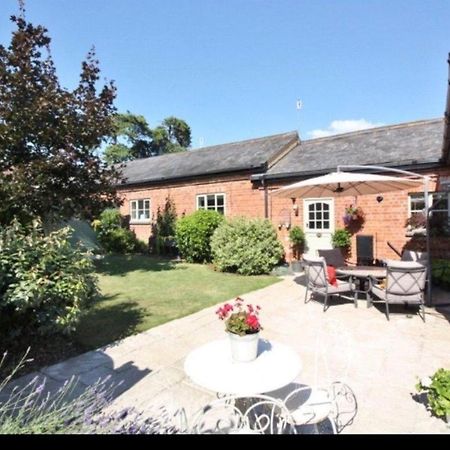 Stunning Barn Private Hot Tub Malvern & Worcester Sleeps 6 المظهر الخارجي الصورة
